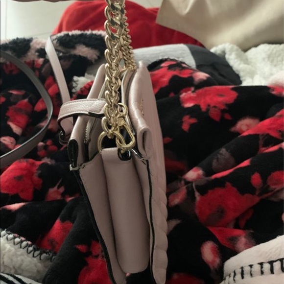 Victoria Secret Studded V-Quilt 24/7 Crossbody - Picture 3 of 8